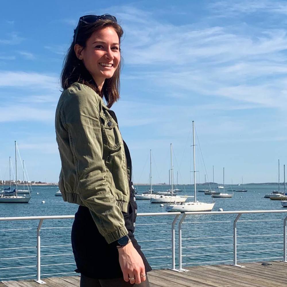 Meet your Posher, Aly